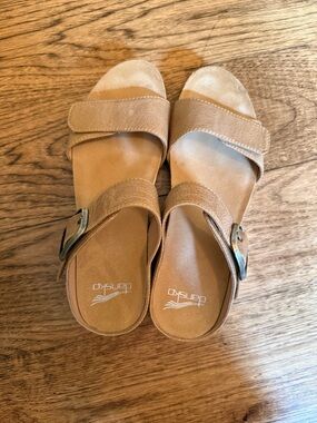Dansko Women's Tan Double-Strap Slide Sandals Size 39